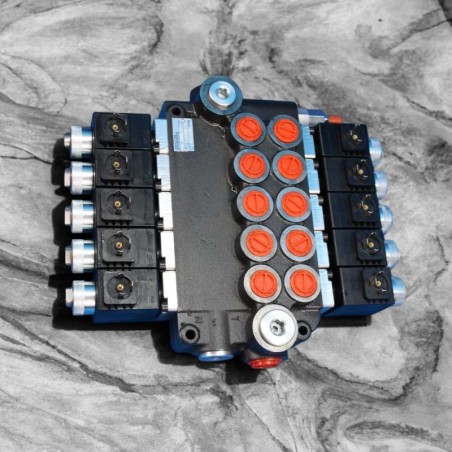 Monoblock-wegeventil 5-spool 50 L/Min 12VDC + Steuertafel