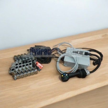 Valve Walvoil DPX050 12V full proportional with swimming postition 6 functions with joystick Snow machine