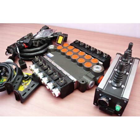 Hydraulikventil 6 Funktionen 6 Schieber 12V/24V 80L/Min + Bedienfeld mit 3 Joystick mit Kabeln