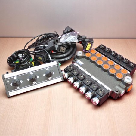 Hydraulikventil 6 Funktionen 6 Schieber 12V/24V 80L/Min + Bedienfeld mit 3 Joystick mit Kabeln
