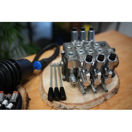 Walvoil DPX100 Hydraulikventil mit 3 Abschnitten und 1 Proportional-Joystick