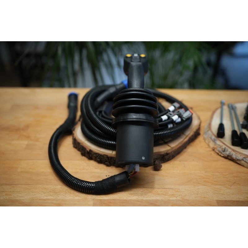 Walvoil DPX100 Hydraulikventil mit 3 Abschnitten und 1 Proportional-Joystick