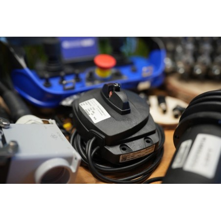 2 JC-Joysticks + Scanreco-Fernsteuerung mit DPX 100 für die Forstwirtschaft