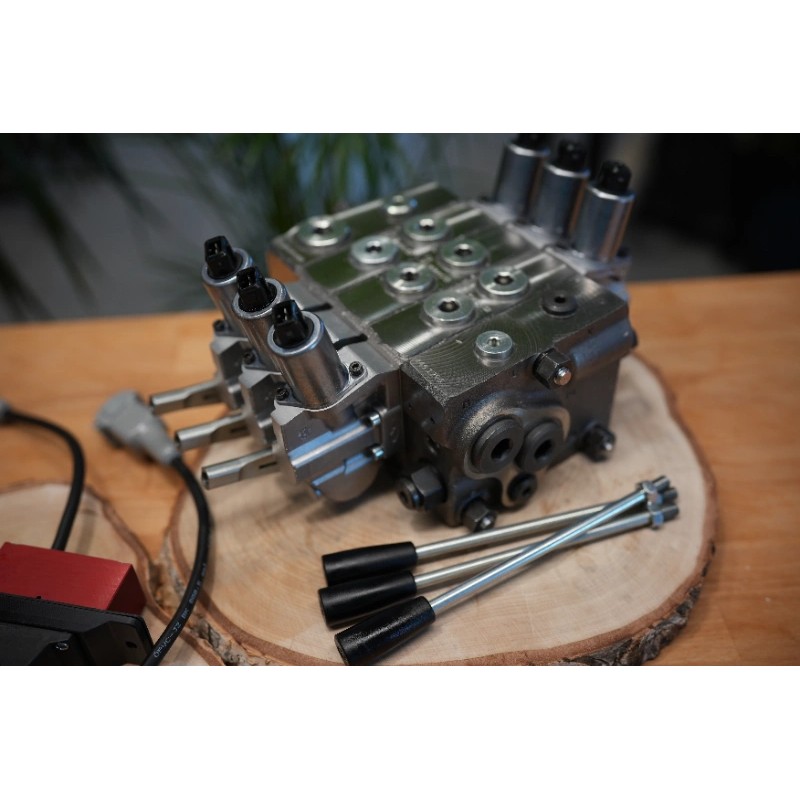 Walvoil DPX100 3-Funktions-Vollproportionalventil, 12 V, Plug & Play