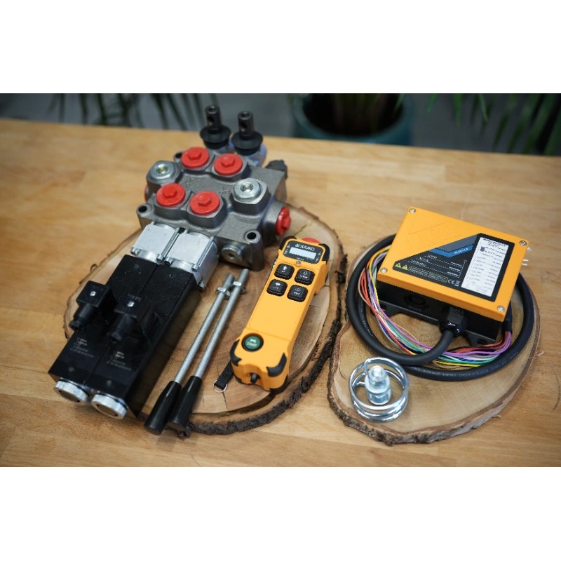 Hydraulikventil  2 -spool 60 L/Min 12V/24V + Juuko Control Panel Wireless