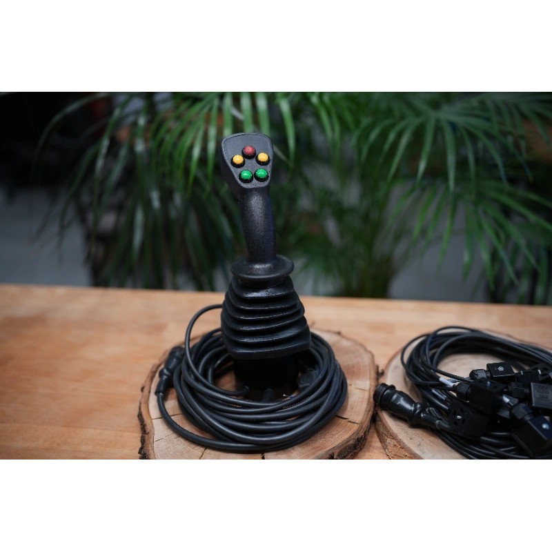 4 Sektionen Hydraulikventil Cetop mit schwiemmnder Sektion und 5 Tasten Joystick