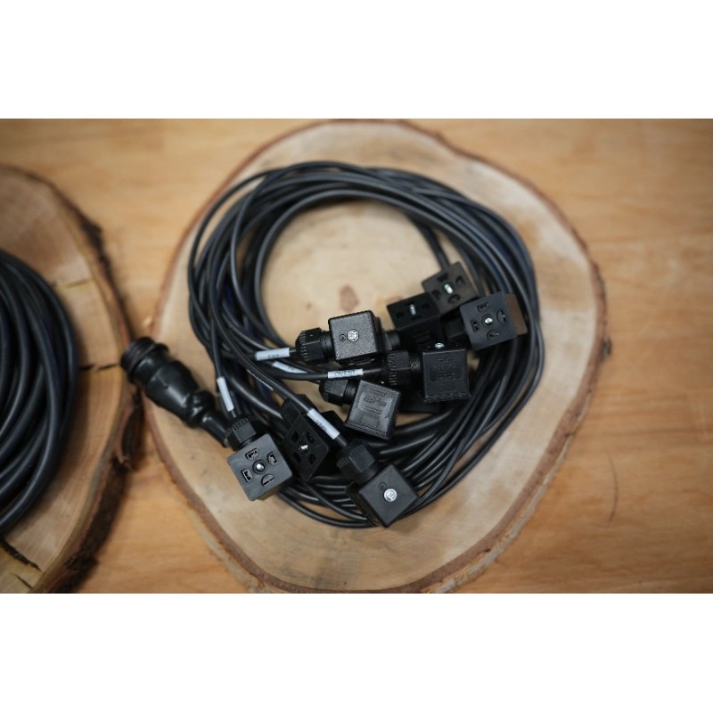 4 Sektionen Hydraulikventil Cetop mit schwiemmnder Sektion und 5 Tasten Joystick