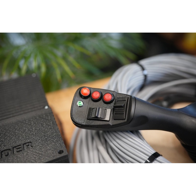 10 Funktionen Walvoil DPX100 mit 1 Joystick mit MTH-Griff + Steuergerät mit Elektronik für die Erweiterung