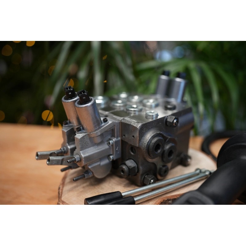 Walvoil DPX 100 Hydraulikventil, 2-teilig, mit 1 Proportional-Joystick