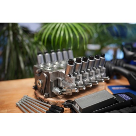 Proportionalventil Walvoil DPX100 + Scanreco RC400 und JP-Joysticks