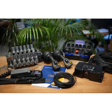 Walvoil DPX100 Proportionalventil + Scanreco RC400 mit 6-Funktions-Joysticks