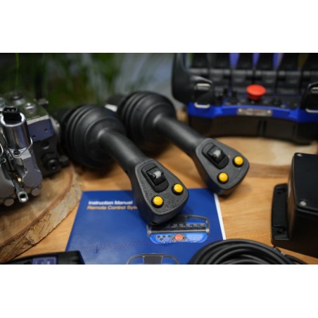Walvoil DPX100 Proportionalventil + Scanreco RC400 mit 6-Funktions-Joysticks