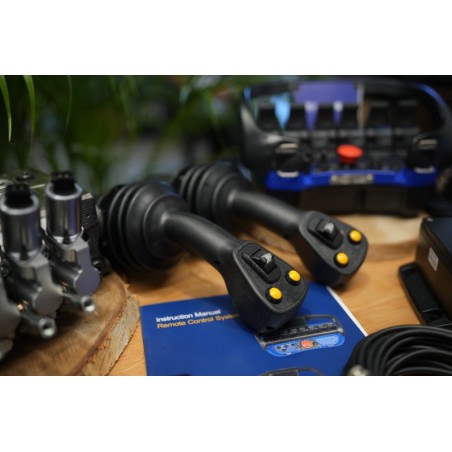 Walvoil DPX100 Proportionalventil + Scanreco RC400 mit 6-Funktions-Joysticks