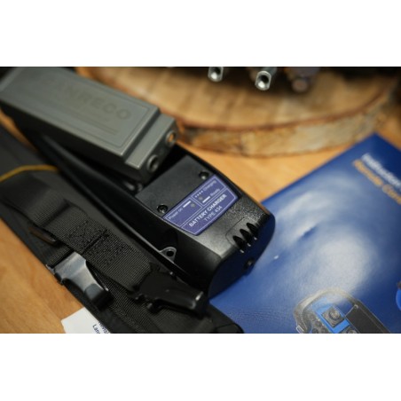 Walvoil DPX100 Proportionalventil + Scanreco RC400 mit 6-Funktions-Joysticks