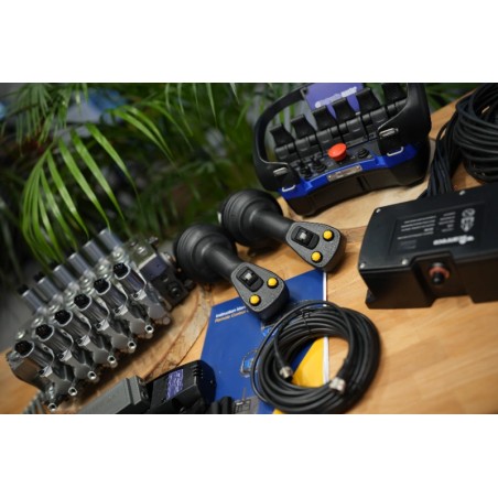 Walvoil DPX100 Proportionalventil + Scanreco RC400 mit 6-Funktions-Joysticks