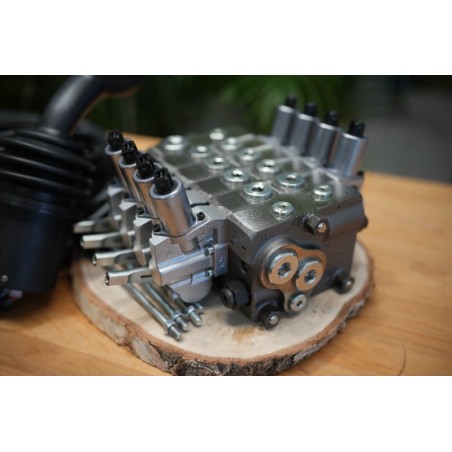 Walvoil DPX100 4-Wege-Ventil + JP-Joystick – 4 Funktionen für Hiab und andere