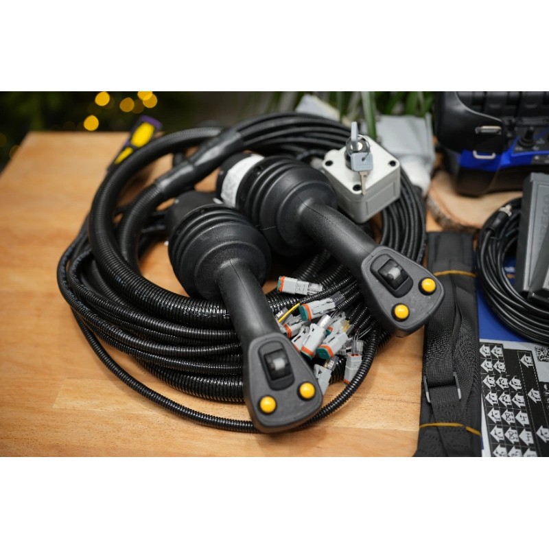 Proportional-Set Scanreco RC400 mit 6 Funktionen + JP-Joysticks PWM