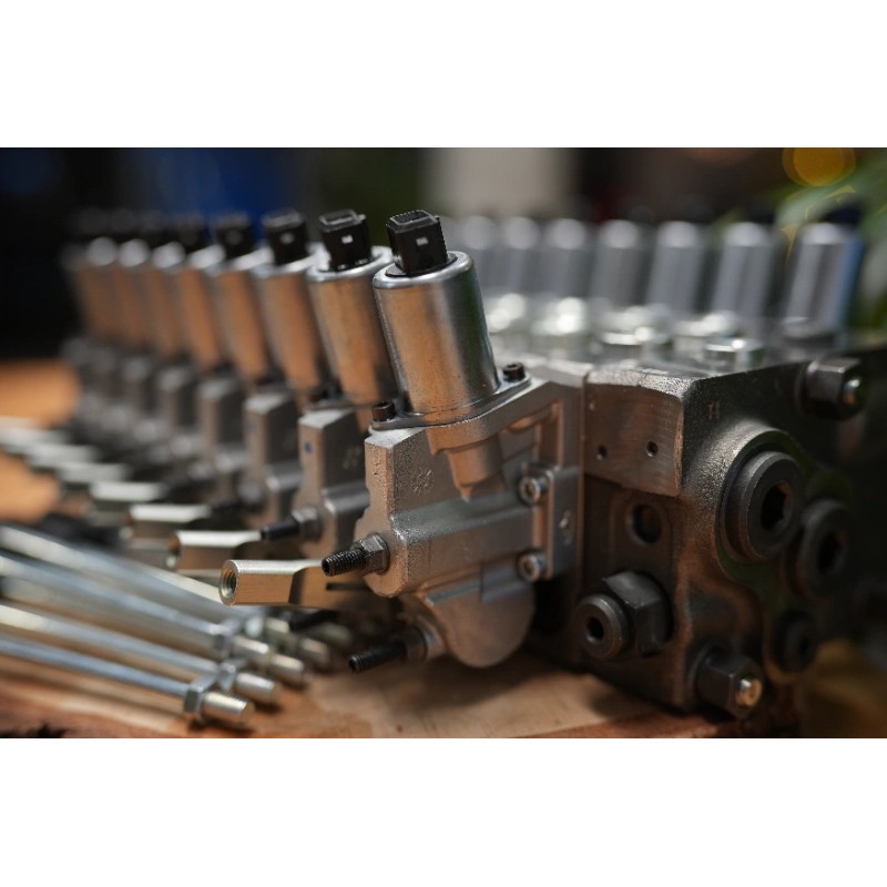Walvoil DPX100 Proportionalventil mit 8 Funktionen