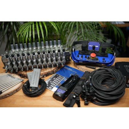 Walvoil DPX100-Ventil mit 12 Funktionen und Scanreco RC400 G2B mit 3 Joysticks