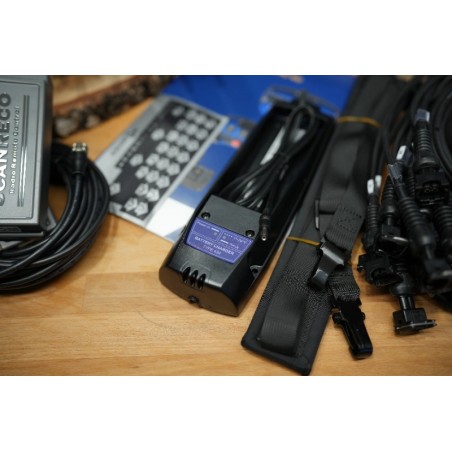 Walvoil DPX100-Ventil mit 12 Funktionen und Scanreco RC400 G2B mit 3 Joysticks