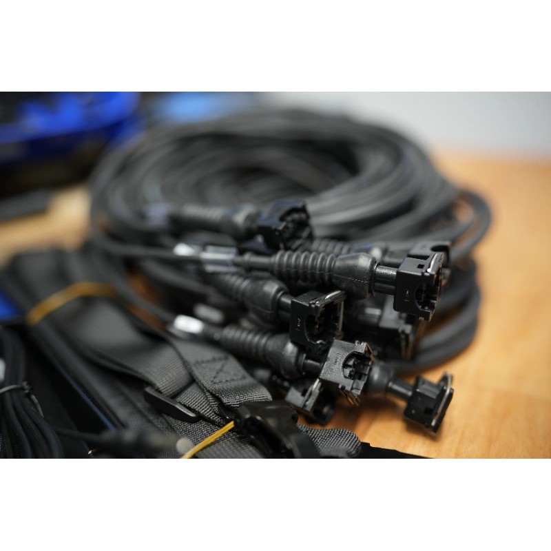 Walvoil DPX100-Ventil mit 12 Funktionen und Scanreco RC400 G2B mit 3 Joysticks