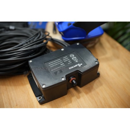 Walvoil DPX100-Ventil mit 12 Funktionen und Scanreco RC400 G2B mit 3 Joysticks