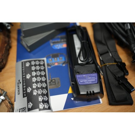 Walvoil DPX100-Ventil mit 11 Funktionen und Scanreco RC400 G2B mit 3 Joysticks