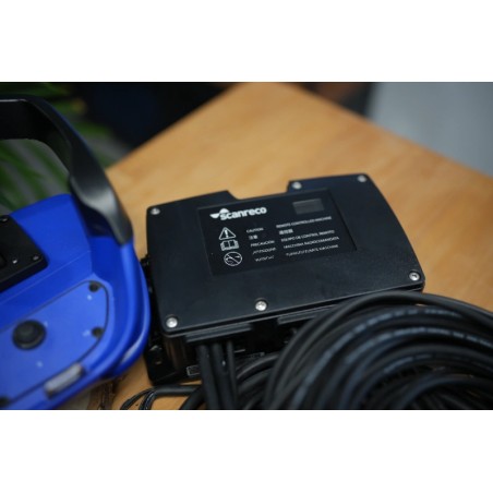 Walvoil DPX100-Ventil mit 11 Funktionen und Scanreco RC400 G2B mit 3 Joysticks