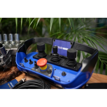 Walvoil DPX100 Hydraulikventil mit 8 Funktionen und Scanreco RC400 G2B mit 3 Joysticks