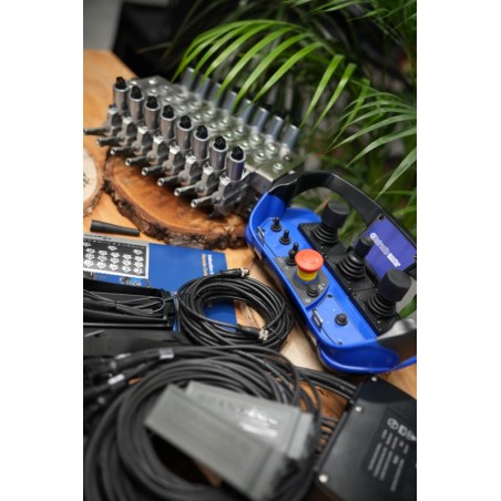 Walvoil DPX100 Hydraulikventil mit 8 Funktionen und Scanreco RC400 G2B mit 3 Joysticks