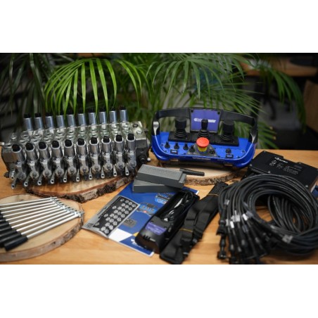 Walvoil DPX100-Ventil mit 10 Funktionen und Scanreco RC400 G2B mit 3 Joysticks