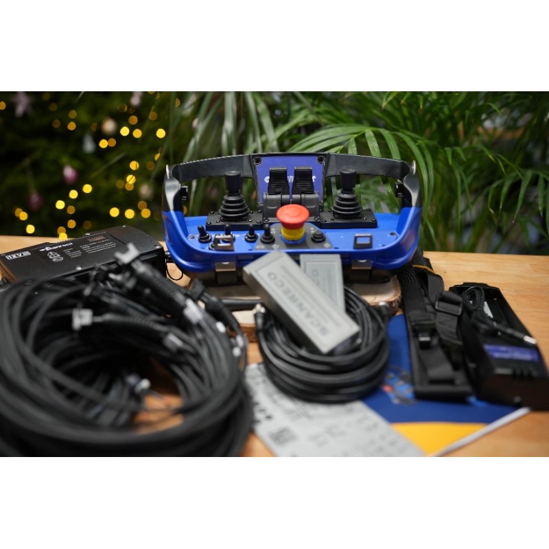 Funksteuerung Scanreco G2B Maxi mit 2 Joysticks und 2 Pads, 6 Proportionalfunktionen