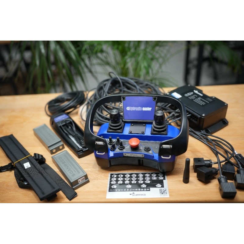 Scanreco Mini G2B Funkfernsteuerung mit 2 Joysticks, 2 Achsen – 4 Funktionen
