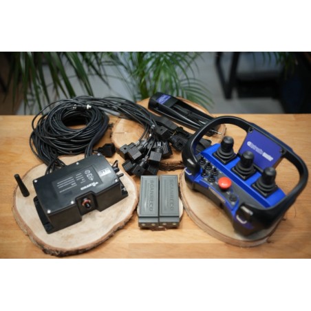 Scanreco Mini G2B Funkfernsteuerung mit 3 Joysticks, 2 Achsen – 6 Funktionen