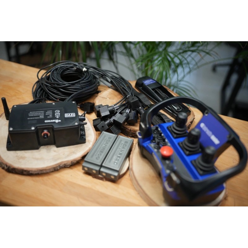 Scanreco Mini G2B Funkfernsteuerung mit 3 Joysticks, 2 Achsen – 6 Funktionen
