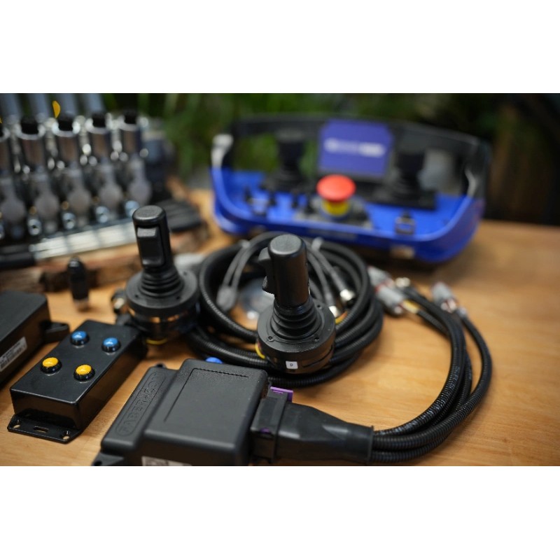 2 Mini-Joysticks Otto + Scanreco-Fernbedienung für Walvoil DPX100 6 Funktions Kran
