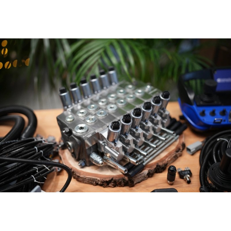 2 Mini-Joysticks Otto + Scanreco-Fernbedienung für Walvoil DPX100 6 Funktions Kran