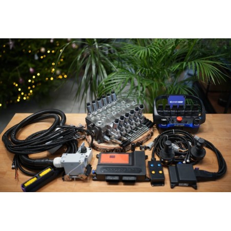 LKW-Kran-Bausatz DPX100 + Scanreco RC400 & Canbus-Joysticks von Otto