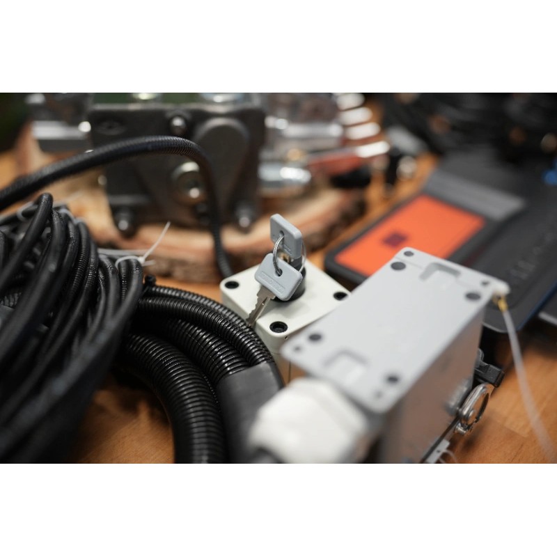 LKW-Kran-Bausatz DPX100 + Scanreco RC400 & Canbus-Joysticks von Otto