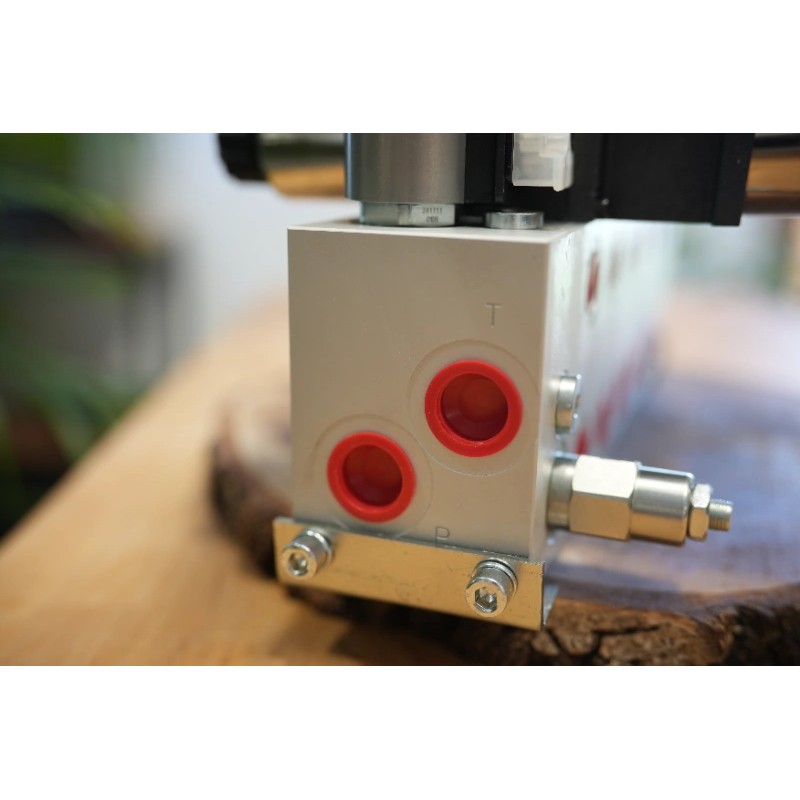 Proportional CETOP Ventil, 6 Funktionen, 21 GPM, mit Handhebel