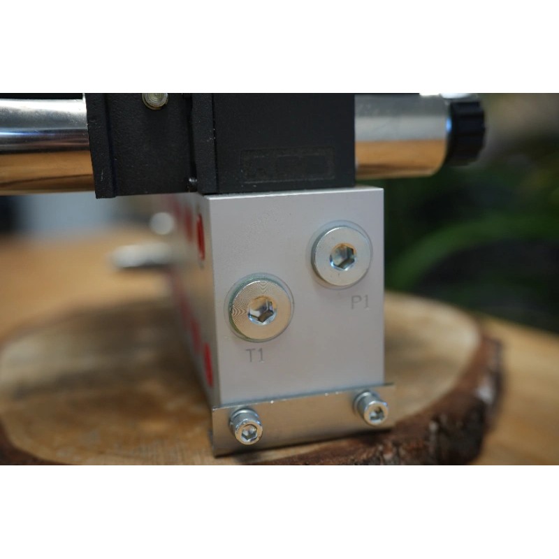 Proportional CETOP Ventil, 6 Funktionen, 21 GPM, mit Handhebel