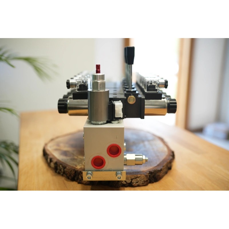 Proportional CETOP Ventil, 6 Funktionen, 21 GPM, mit Handhebel