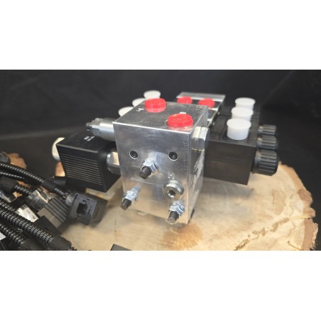 Frontlader-Set Walvoil Hydraulikventil SDE030 mit JP-Joystick