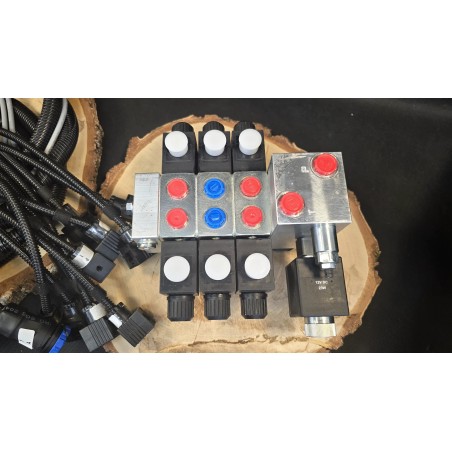 Frontlader-Set Walvoil Hydraulikventil SDE030 mit JP-Joystick