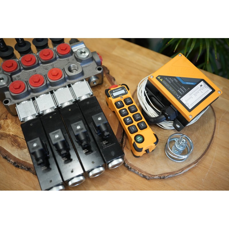 Hydraulikventil 4 -spool Q75 90 L/Min 24 GPM 12V/24V + Juuko Wireless Control Panel