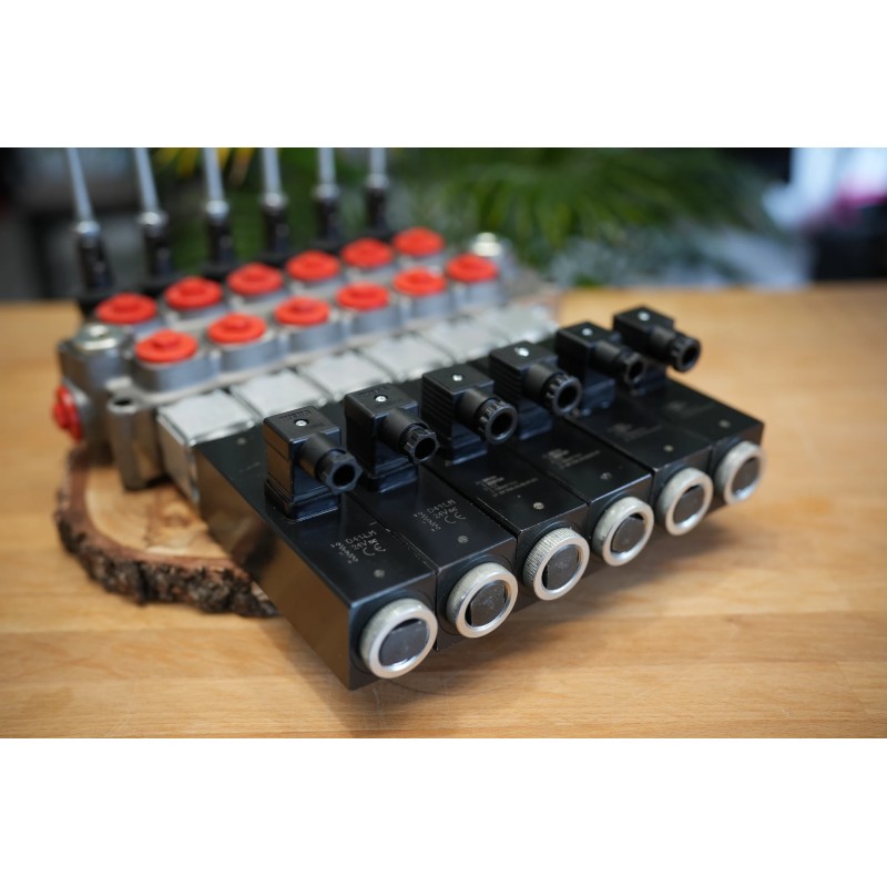 6 Sektionen Wegeventil Galtech Q95, 120 l/min, 31 GPM, elektromagnetisch, 24 V + Hebel