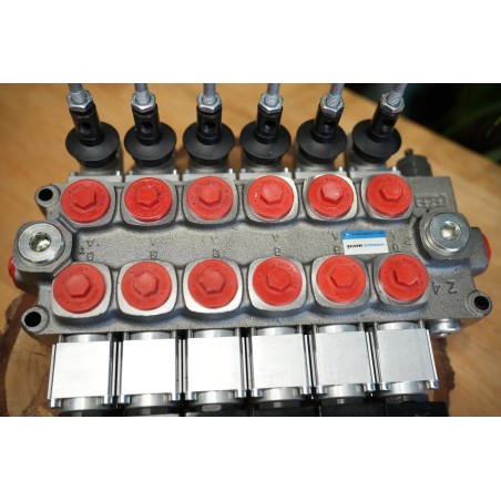 6 Sektionen Wegeventil Galtech Q95, 120 l/min, 31 GPM, elektromagnetisch, 24 V + Hebel