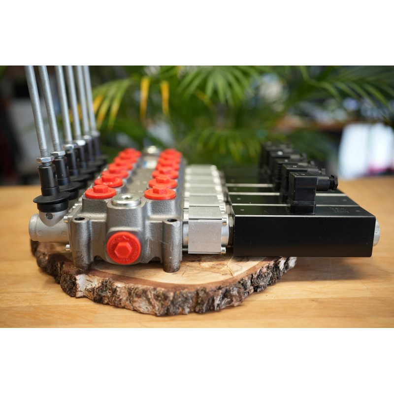 6 Sektionen Wegeventil Galtech Q95, 120 l/min, 31 GPM, elektromagnetisch, 24 V + Hebel