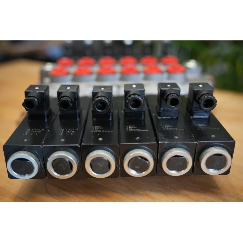 Hydraulikventil 6 -spool Q95 120 L/Min Elektrische Magnetspule 12V/24V + Hebel