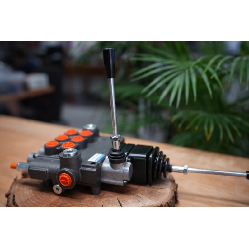Monoblock-Wegeventil 80 L/Min 3 Schieber Doppeltwirkend + Joystick